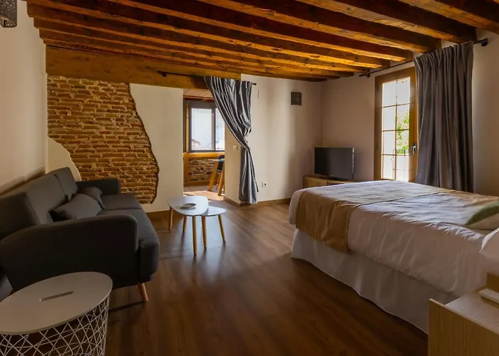 Apartamentos Turisticos La Casa Grande